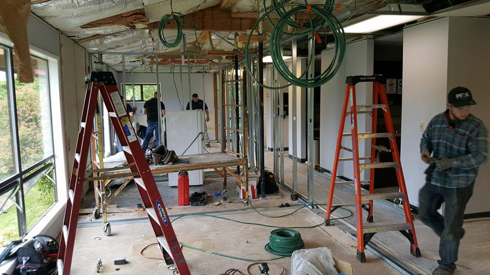 Electrical outlet installation services in Vancouver: cost factors and safety best practices